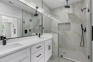 1030 Reverend B J Lewis Dr, Houston, TX 77088 - Photo 14