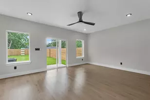 1030 Reverend B J Lewis Dr, Houston, TX 77088 - Photo 24