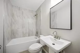 5206 Willow Glen Dr, Houston, TX 77033 - Photo 14