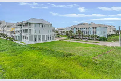 1833 Seaside Drive, Galveston, TX 77550 - Photo 6