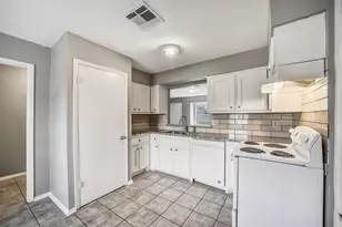 7265 Chasewood Dr, Houston, TX 77489 - Photo 8