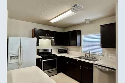 10623 Sugar Trace Drive, Sugar Land, TX 77498 - Photo 12