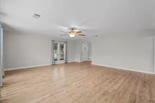 10023 Kirkwren Dr, Houston, TX 77089 - Photo 6