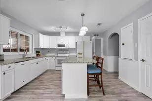 10023 Kirkwren Dr, Houston, TX 77089 - Photo 10