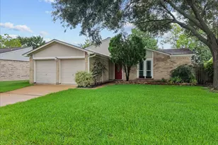 10023 Kirkwren Dr, Houston, TX 77089 - Photo 2