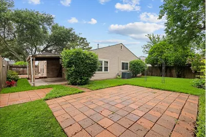 10023 Kirkwren Drive, Houston, TX 77089 - Photo 30