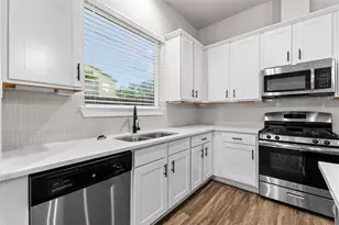 2511 Des Chaumes St, Houston, TX 77026 - Photo 6