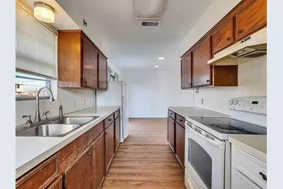 3813 Tradewinds Drive, Galveston, TX 77554 - Photo 36
