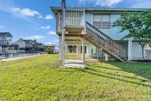 3813 Tradewinds Dr, Galveston, TX 77554 - Photo 18