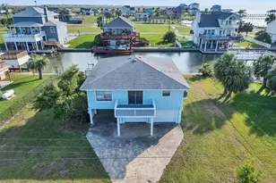 3813 Tradewinds Dr, Galveston, TX 77554 - Photo 10