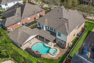 8639 Westbrook Forest Dr, Sugar Land, TX 77479 - Photo 44