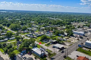104 Avenue E, Highlands, TX 77562 - Photo 18
