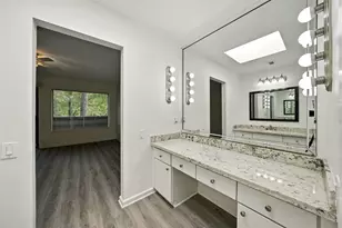 171 Litchfield Ln, Houston, TX 77024 - Photo 38
