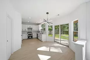 82 N Apple Spring Circle, The Woodlands, TX 77382 - Photo 14
