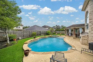 8111 Highland Green Dr, Sugar Land, TX 77479 - Photo 32