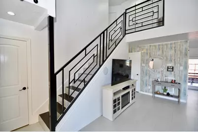 3330 Beran Drive, Houston, TX 77045 - Photo 2
