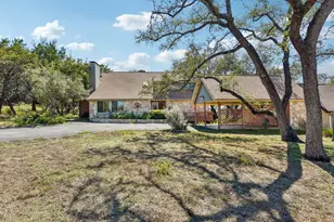 15 Country Ln, Woodcreek, TX 78676 - Photo 1