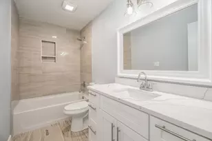 901 Bonita St, Hitchcock, TX 77563 - Photo 12