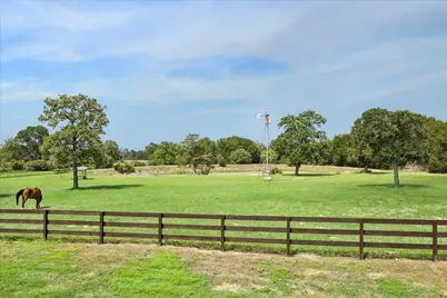 15946 Fm 1094, Cat Spring, TX 78933 - Photo 10