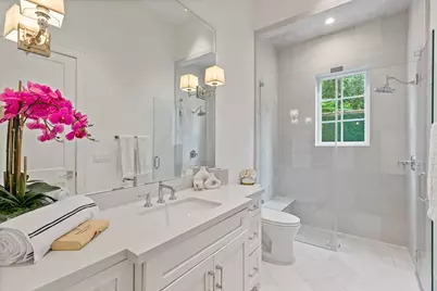 2413 Rosamond Street #A, Houston, TX 77098 - Photo 10