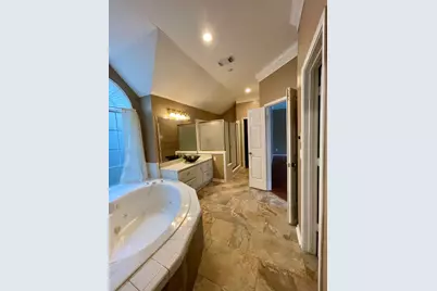 9215 Symphonic Lane, Houston, TX 77040 - Photo 14
