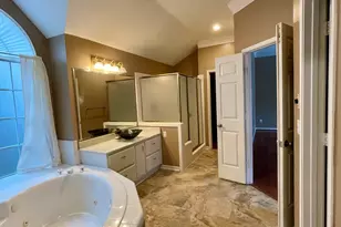 9215 Symphonic Ln, Houston, TX 77040 - Photo 14