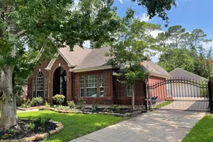 9215 Symphonic Ln, Houston, TX 77040 - Photo 2