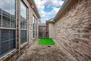 2714 Windy Thicket Ln, Houston, TX 77082 - Photo 30