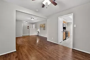 16019 Mill Point Dr, Houston, TX 77059 - Photo 10