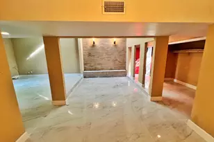 4560 Bellaire Blvd, Bellaire, TX 77401 - Photo 4