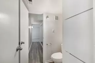 11715 S Glen Dr, Houston, TX 77099 - Photo 16