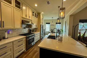313 Mandavilla Wy, Lumberton, TX 77657 - Photo 6