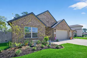 725 Ivory Crk Ct, Willis, TX 77378 - Photo 2