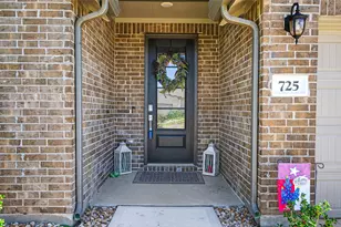 725 Ivory Crk Ct, Willis, TX 77378 - Photo 6