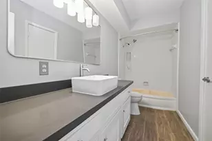7714 Renwick Dr, Houston, TX 77081 - Photo 20