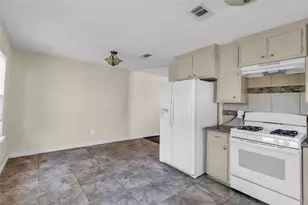 131 E 31st 1/2 St, Houston, TX 77018 - Photo 1