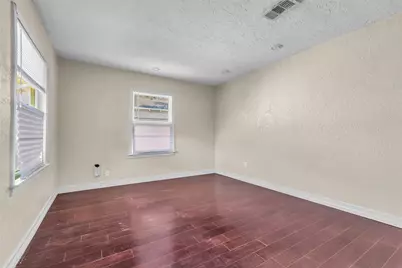 131 E 31st 1/2 Street, Houston, TX 77018 - Photo 8