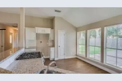 15827 Roxton Ridge Drive, Houston, TX 77598 - Photo 4