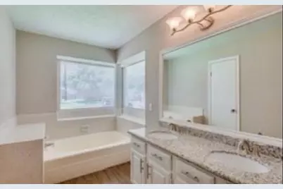 15827 Roxton Ridge Drive, Houston, TX 77598 - Photo 12