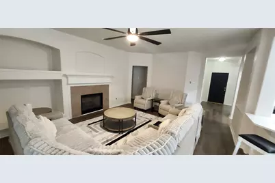 17238 Maple Hollow Drive, Sugar Land, TX 77498 - Photo 6