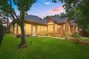 422 Bay Bridge Dr, Sugar Land, TX 77478 - Photo 2