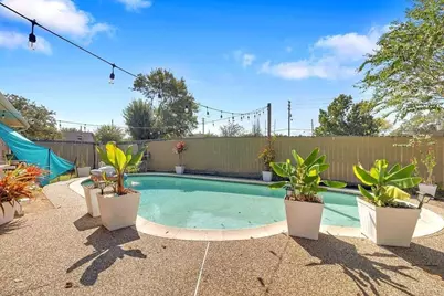 10007 Kirkbluff Drive, Houston, TX 77089 - Photo 4