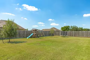 2554 Lakeside Dr, West Columbia, TX 77486 - Photo 10