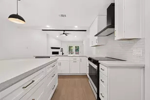 61 W Wavy Oak Cir, Spring, TX 77381 - Photo 4
