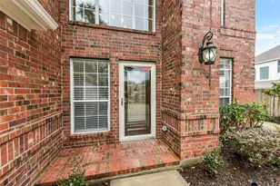 522 Cedar Point Dr, League City, TX 77573 - Photo 2