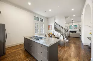 310 W Bell St, Houston, TX 77019 - Photo 24