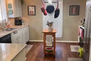 208 Westridge Dr, Huntsville, TX 77340 - Photo 4