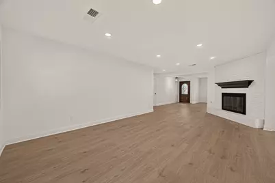 5946 Valkeith Drive, Houston, TX 77096 - Photo 14