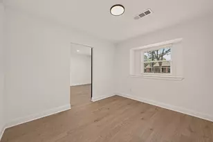 5946 Valkeith Dr, Houston, TX 77096 - Photo 10