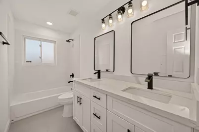 5946 Valkeith Drive, Houston, TX 77096 - Photo 34